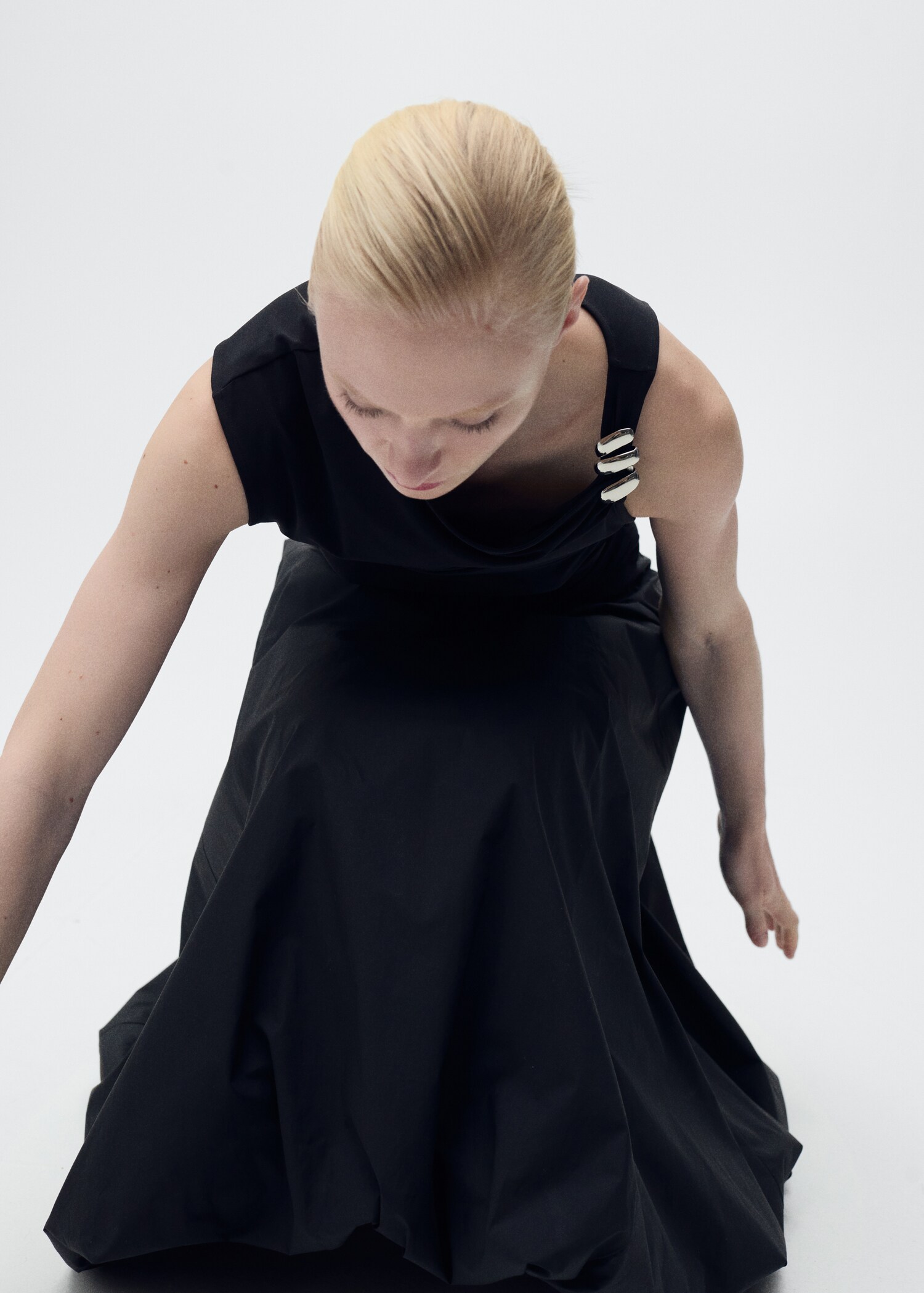Asymmetrisches Top mit Metallic-Applikation - Detail des Artikels 2