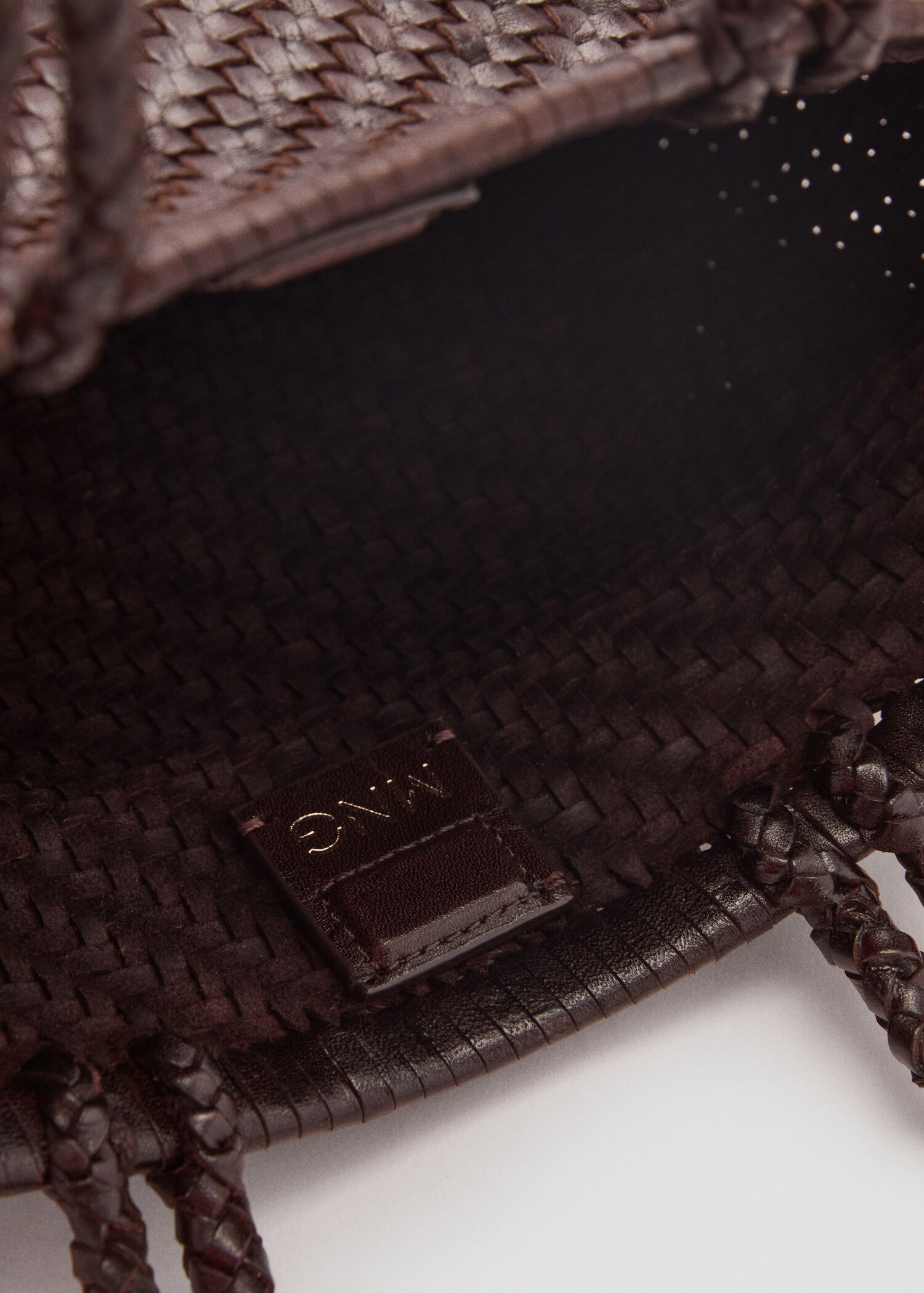 Braided leather shoulder bag - Details of the article 3