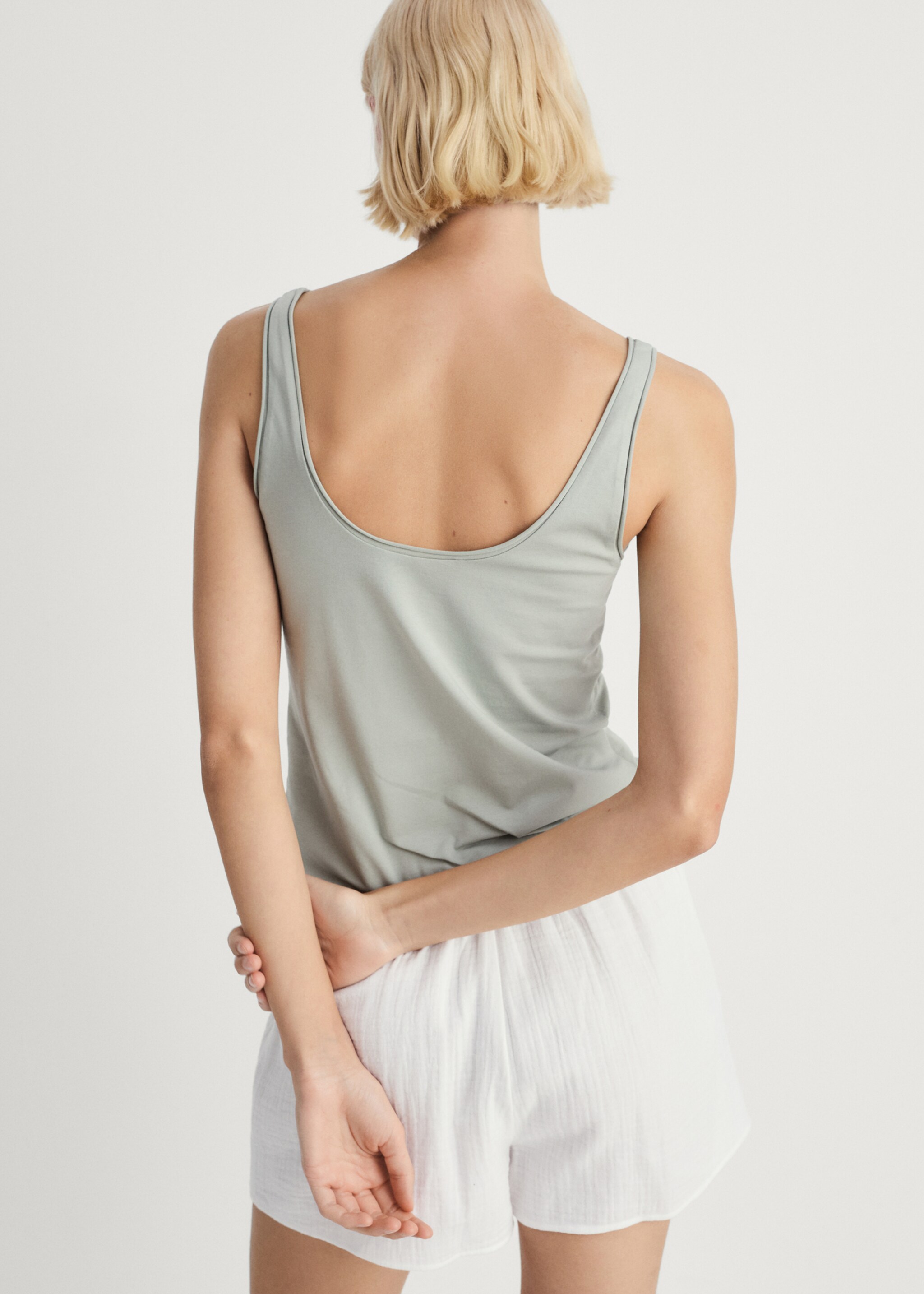 Cotton round-neck top - Reverse of the article