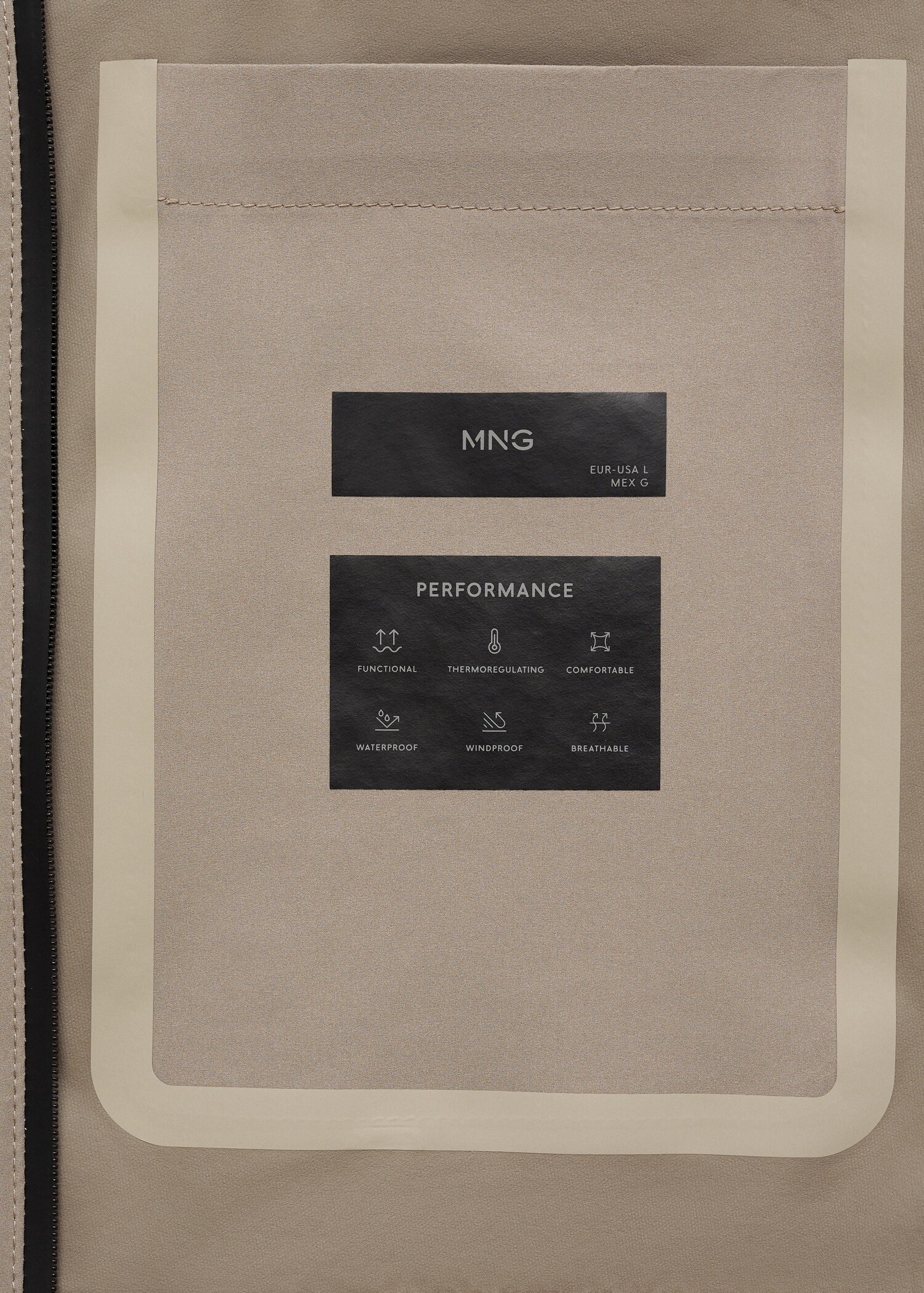 Water-repellent jacket with pockets - Details of the article 0