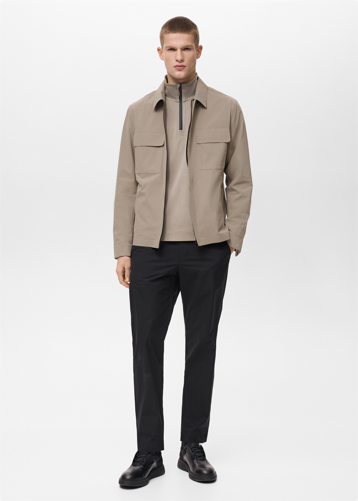 Water-repellent jacket with pockets - General plane
