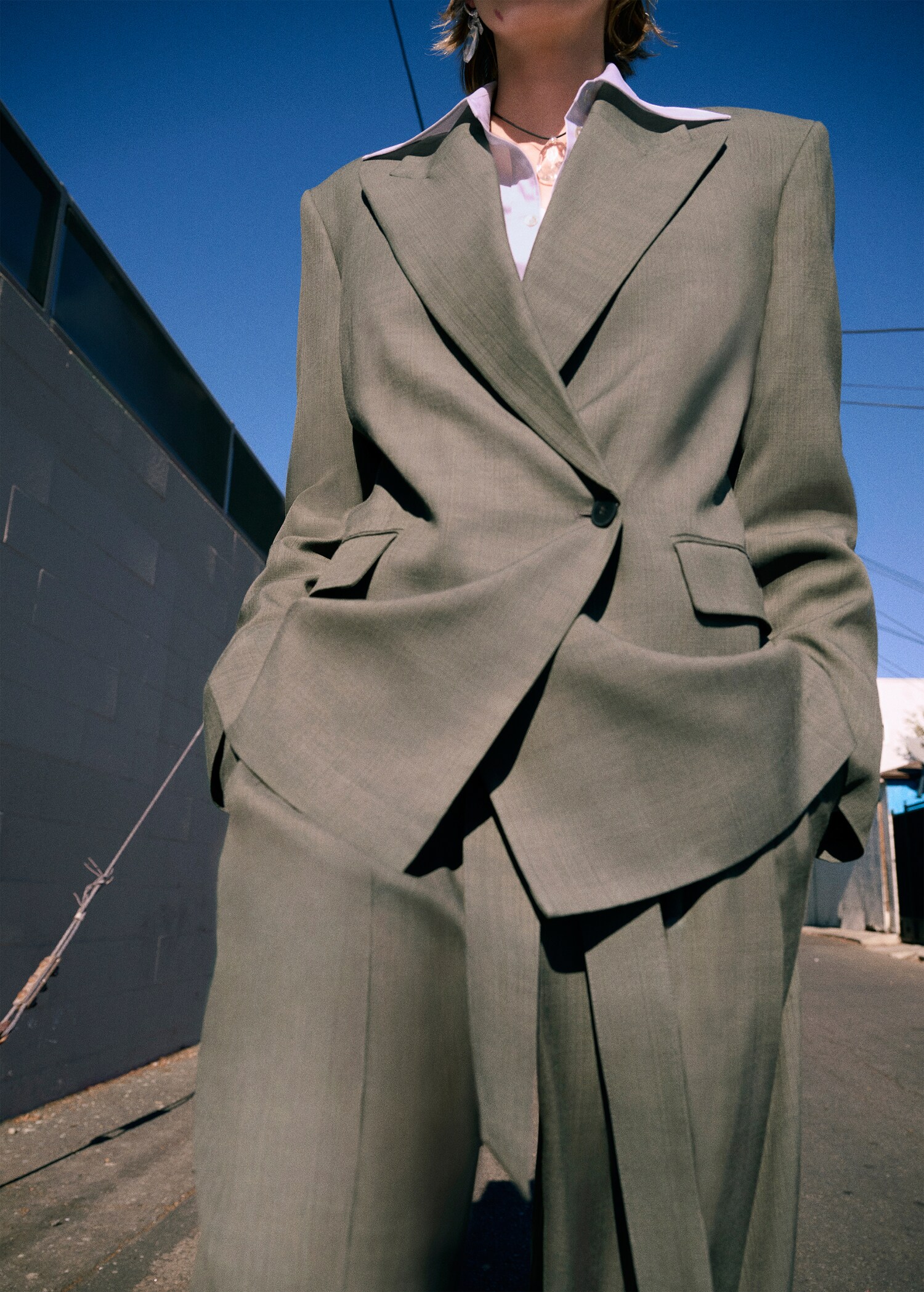 Oversized double-breasted suit jacket - Details of the article 6