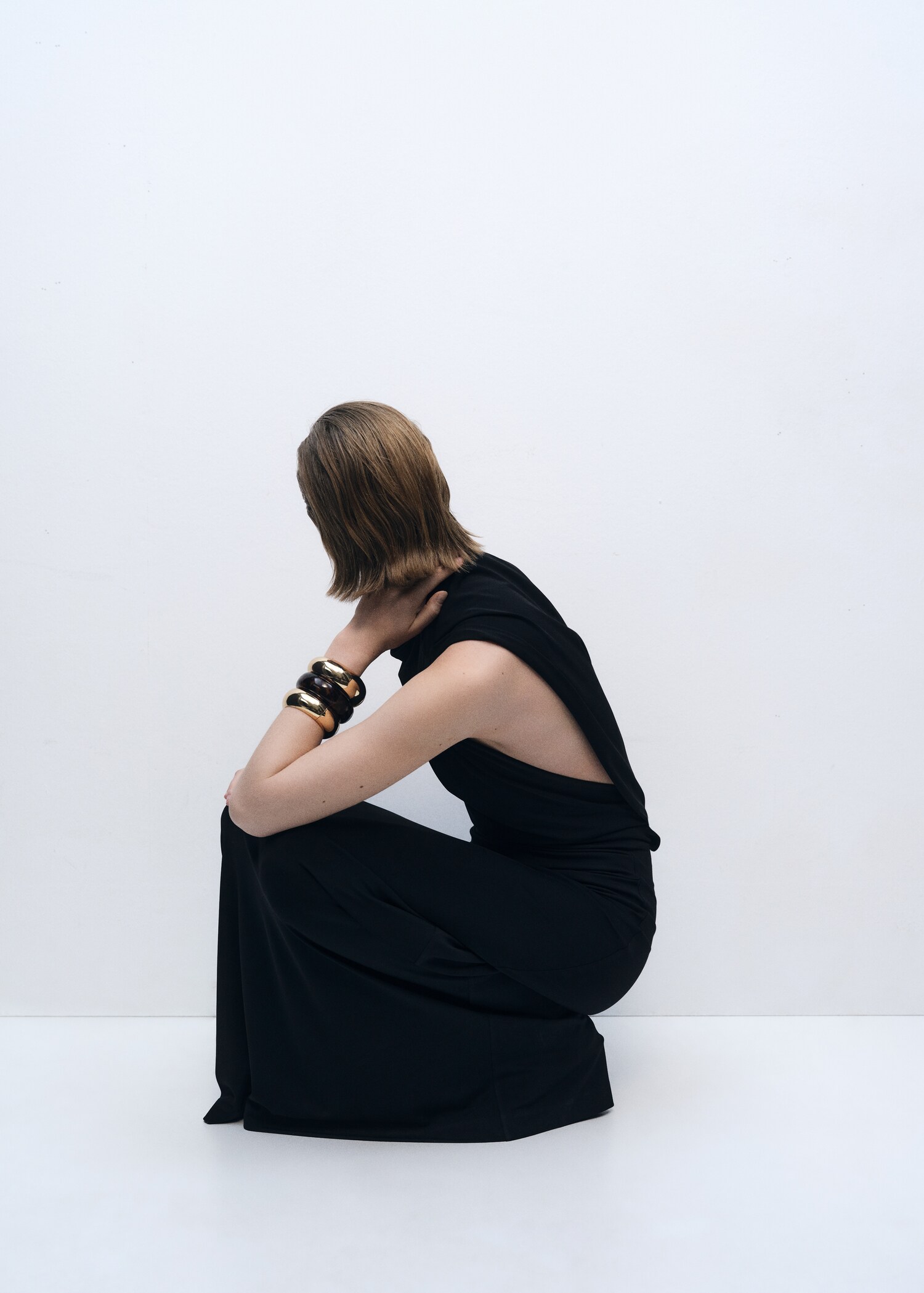 Draped dress with side-slit - Details of the article 1