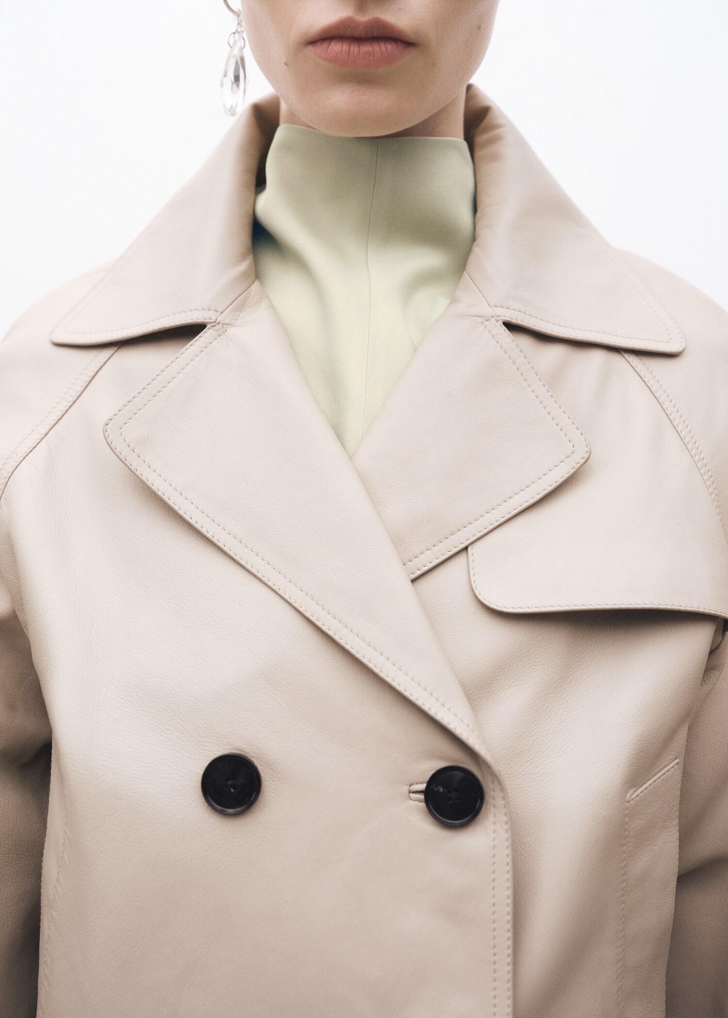 Kurzer Leder-Trenchcoat - Detail des Artikels 1