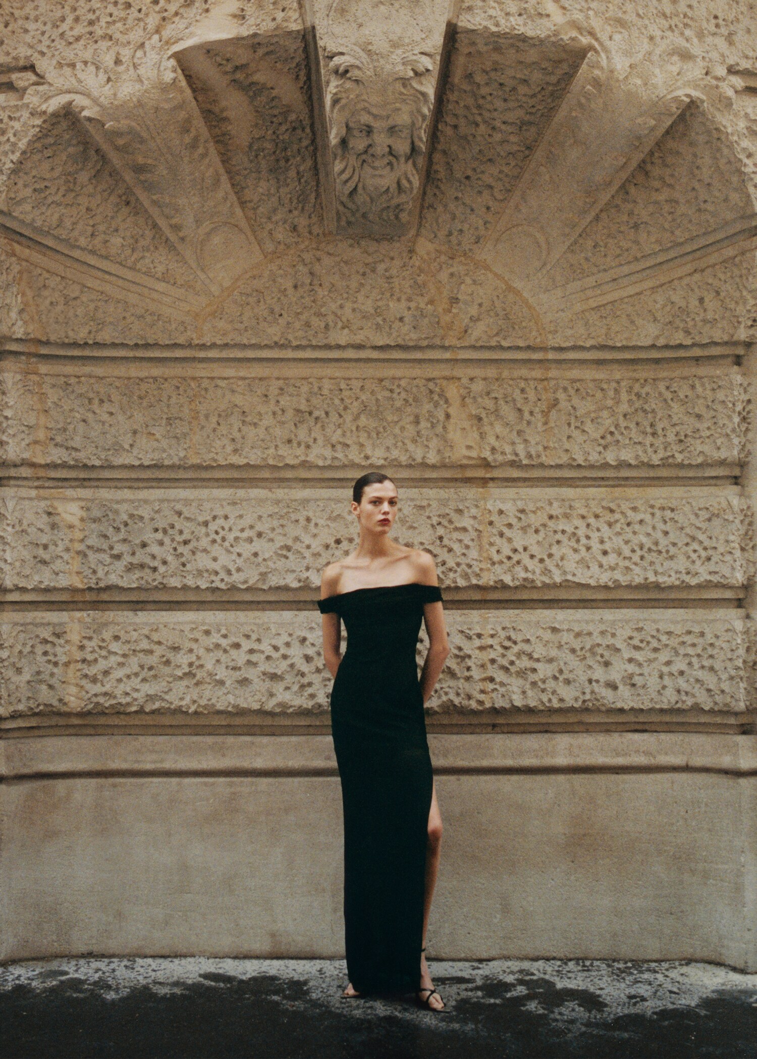 Robe corset tulle épaules dénudées - Plan général