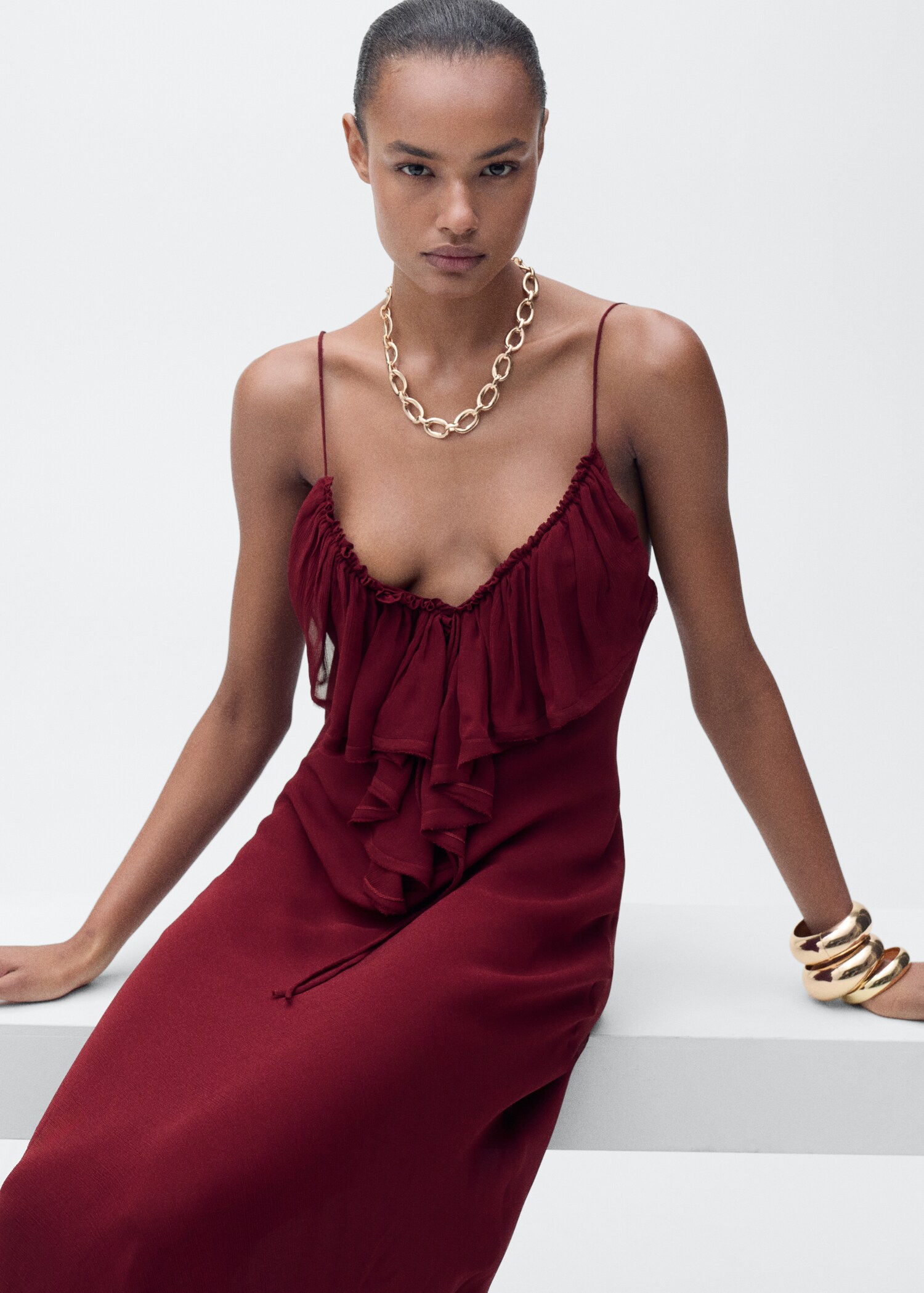 Vestido de chiffon com pormenor de folhos - Pormenor do artigo 6
