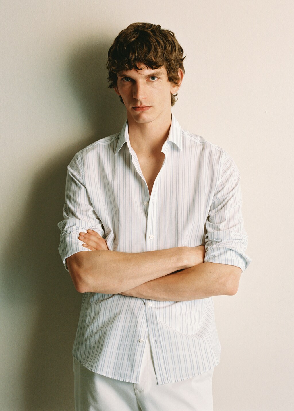 100% cotton regular-fit striped shirt