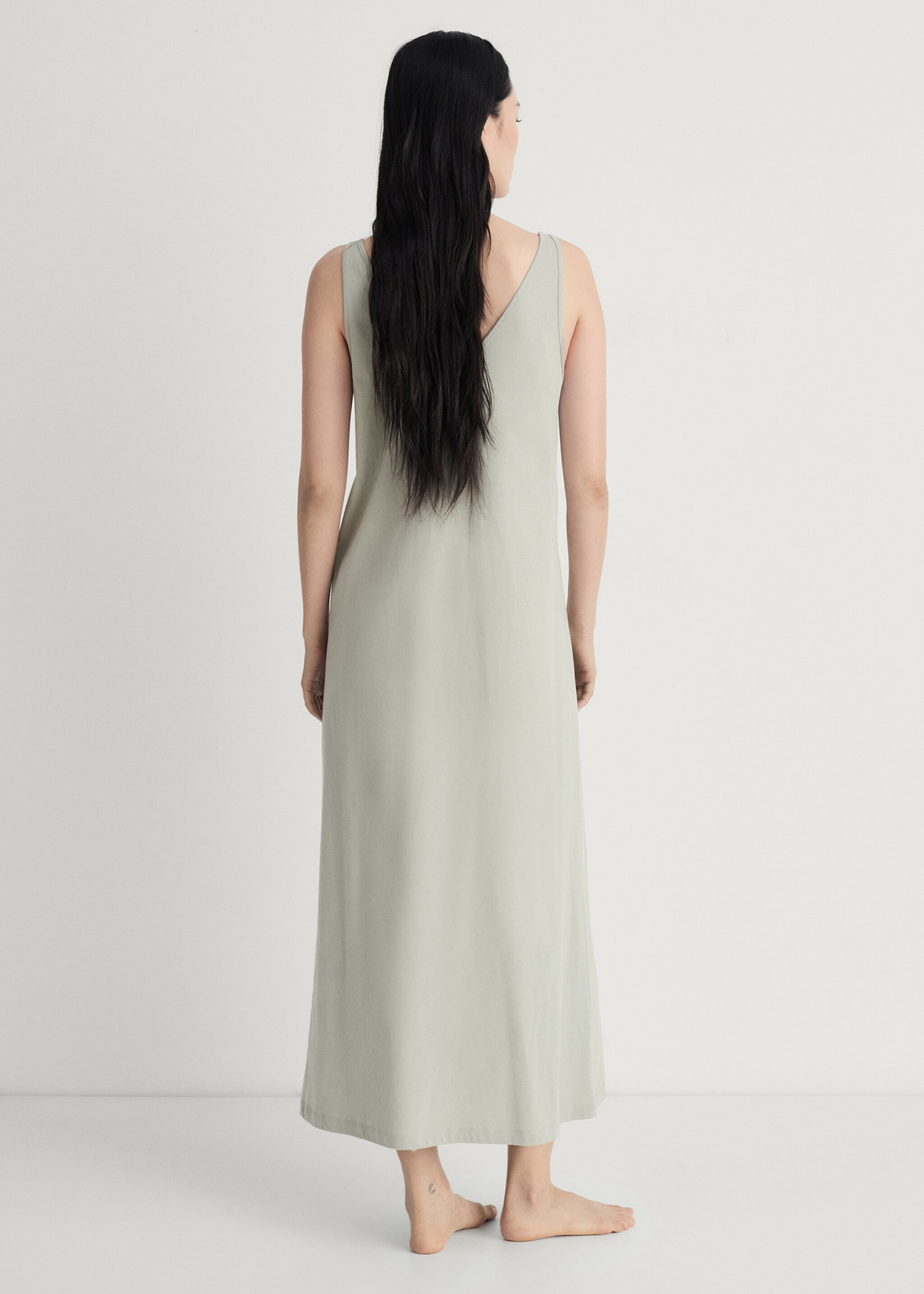 Cotton dress with soft finish - Reverse of the article
