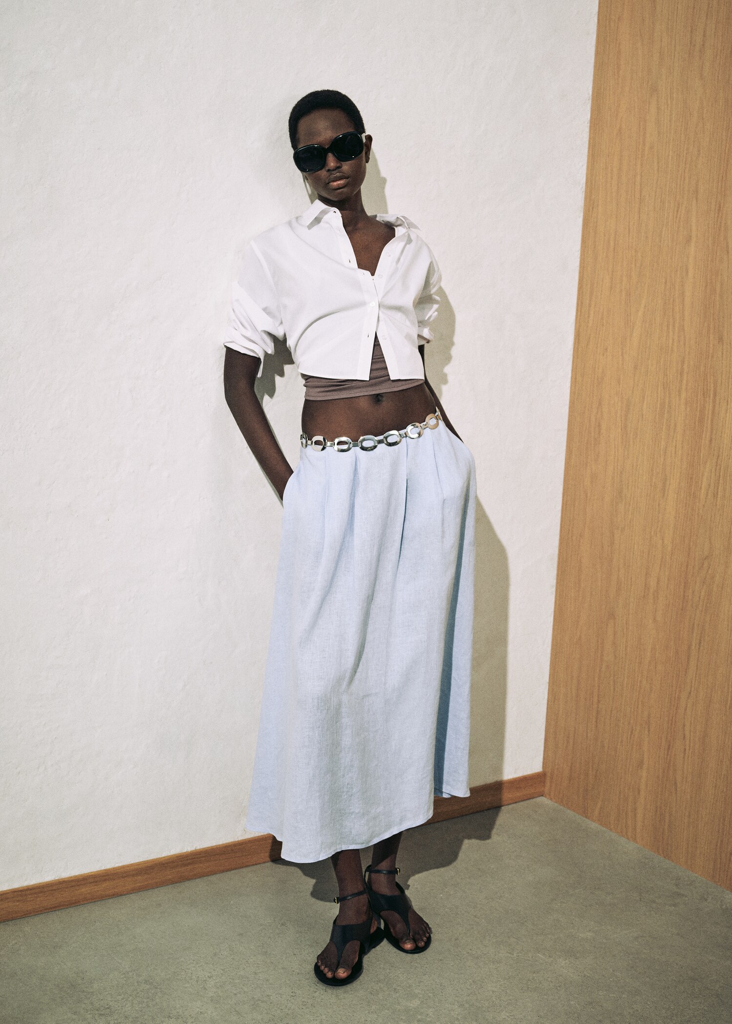 Linen skirt with pleat detail - Details of the article 7