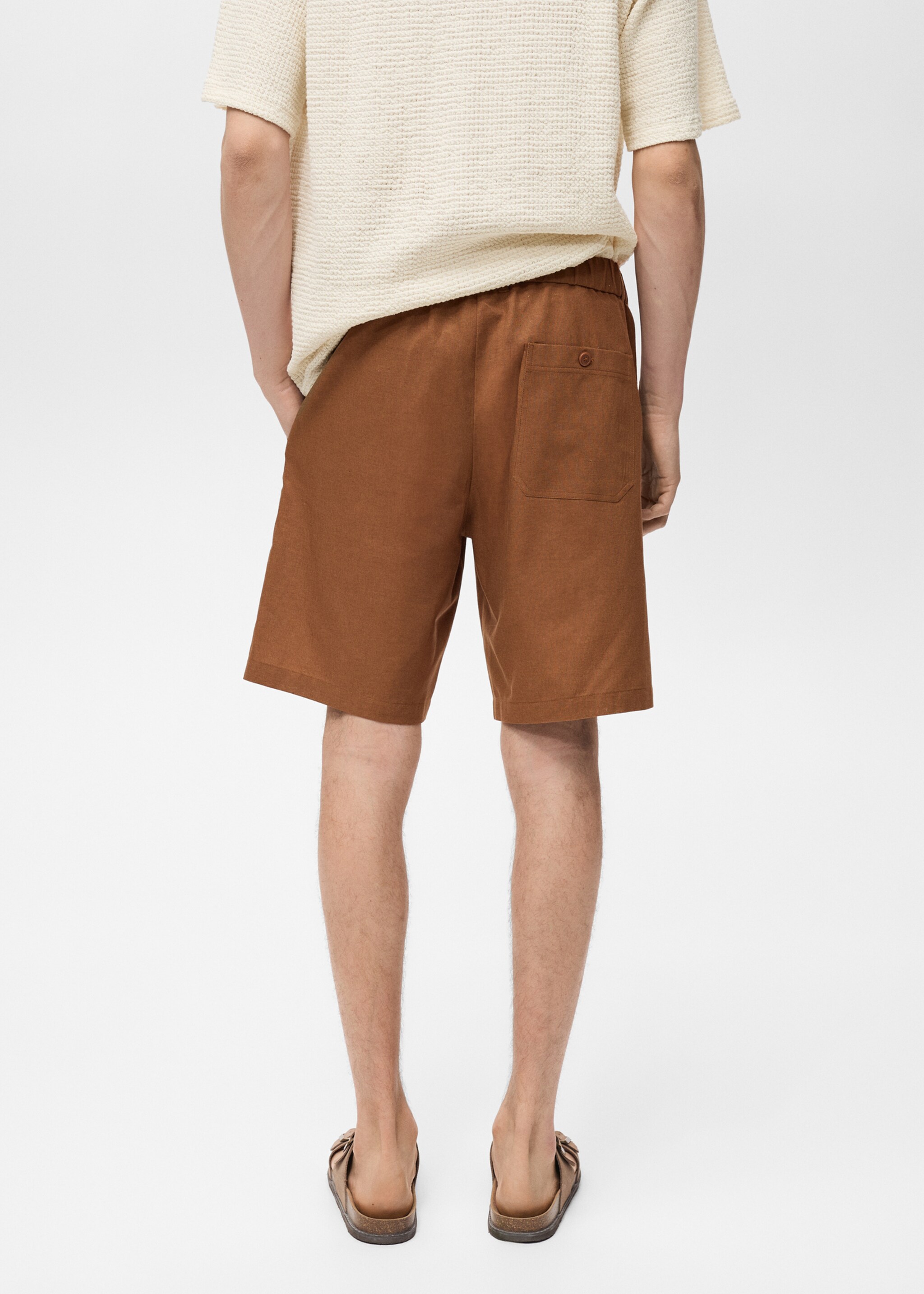 Cotton-linen blend bermuda shorts - Reverse of the article