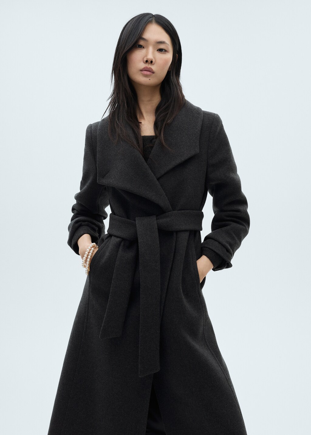 Woollen coat with belt