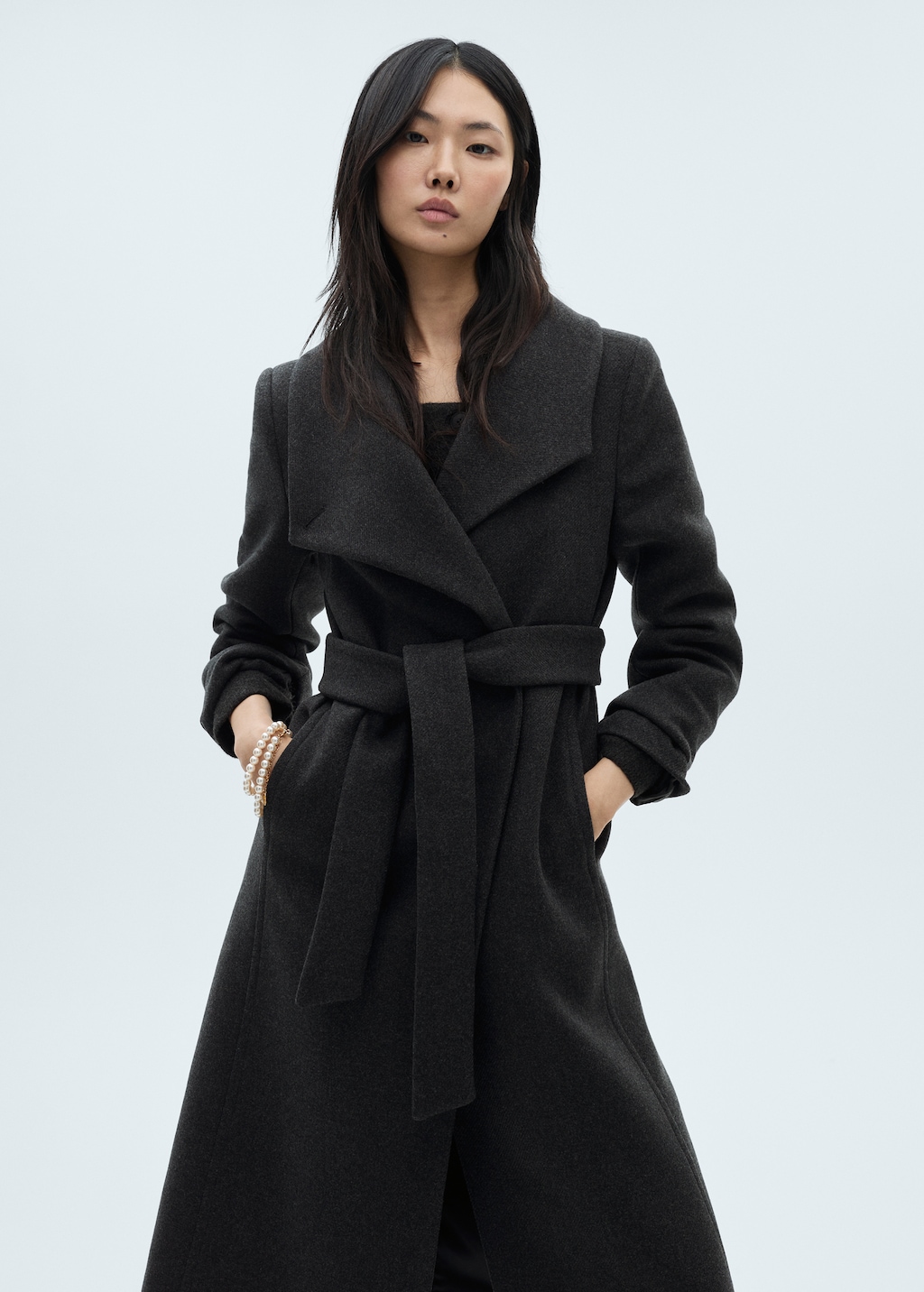 Woollen coat with belt
