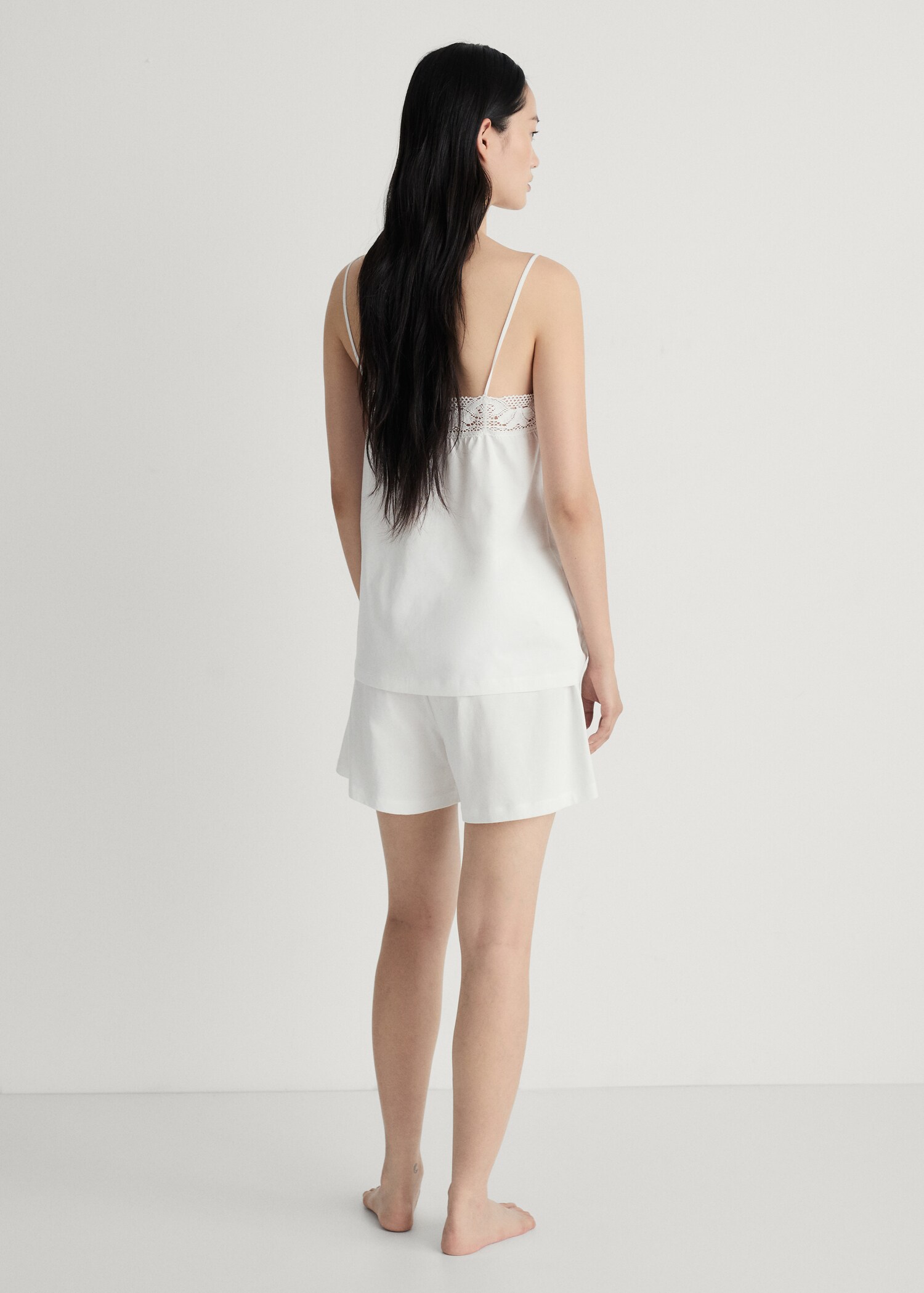 Cotton top with lace detail - Reverse of the article