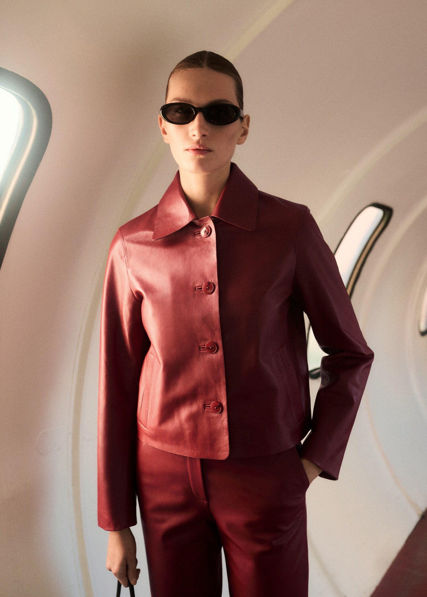 Chaqueta piel botones - Plano medio