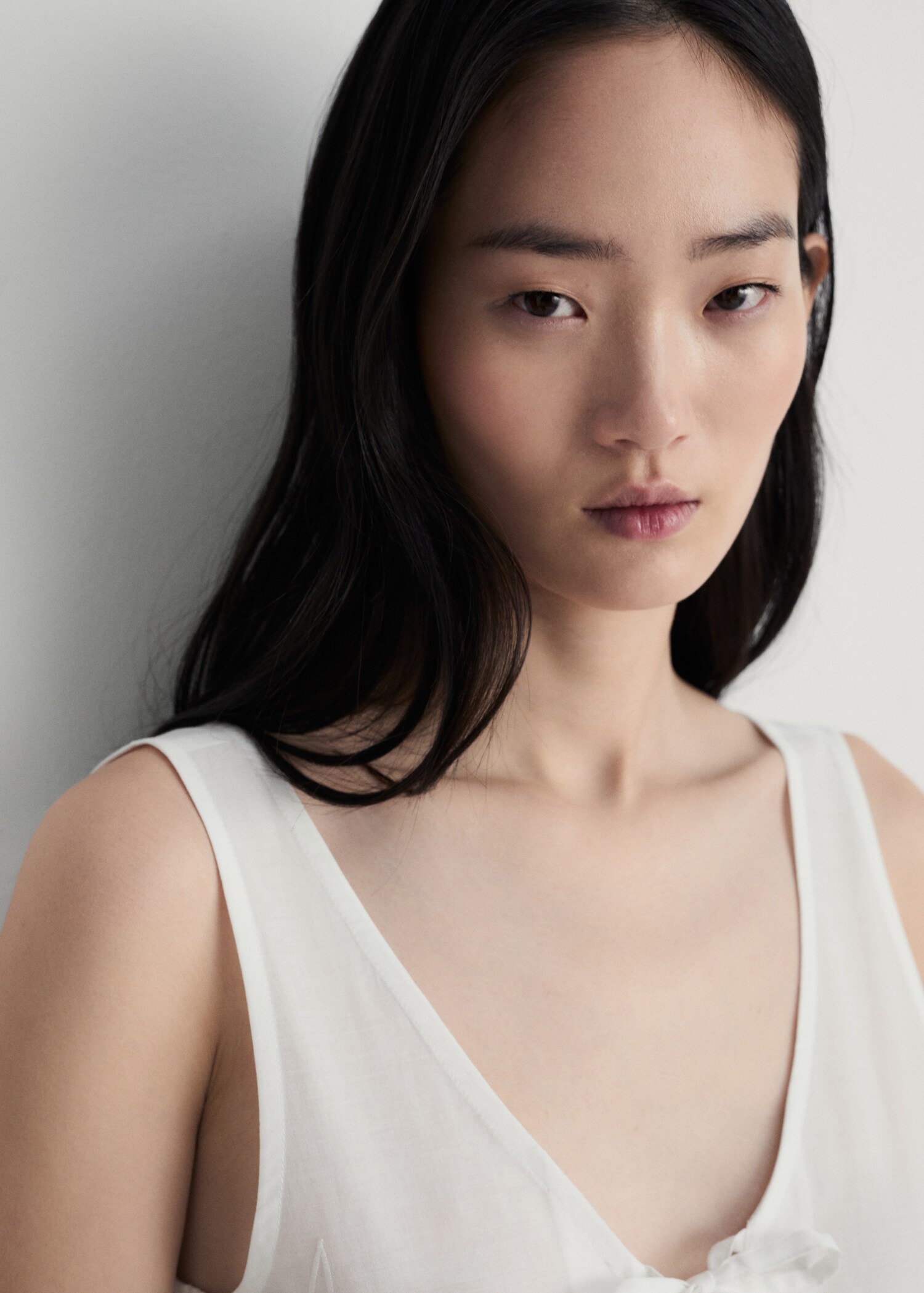 Embroidered cotton nightgown - Details of the article 1
