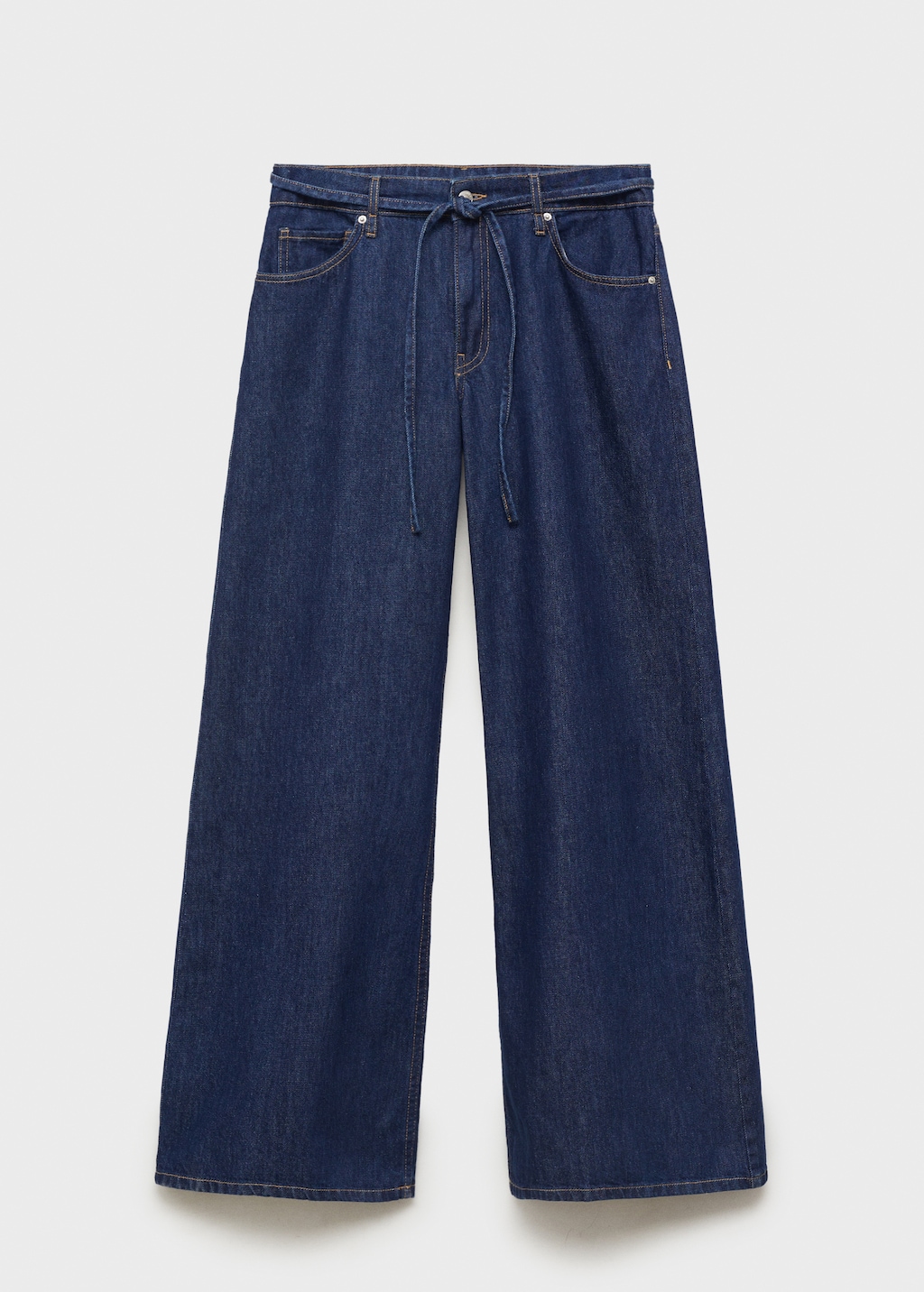 Low-rise wide leg jeans with belt