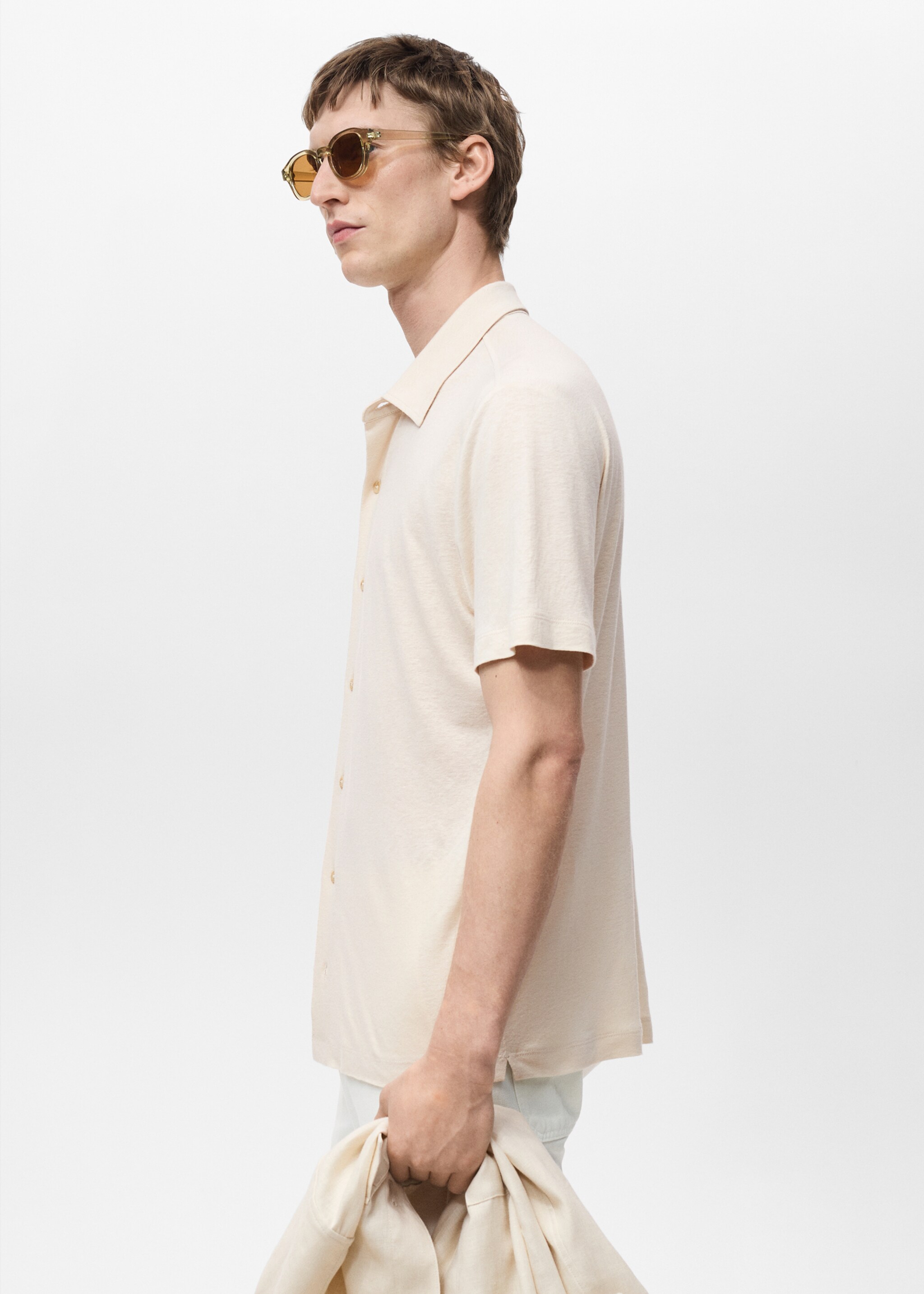 Regular-fit linen shirt - Details of the article 2