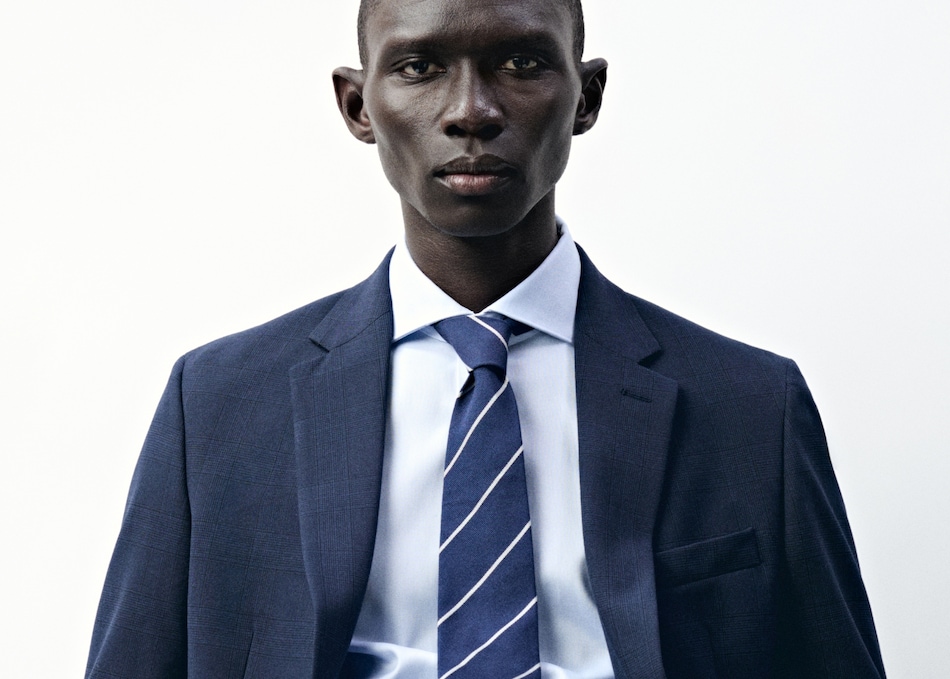 Costumes pour hommes pour mariage d’invités.