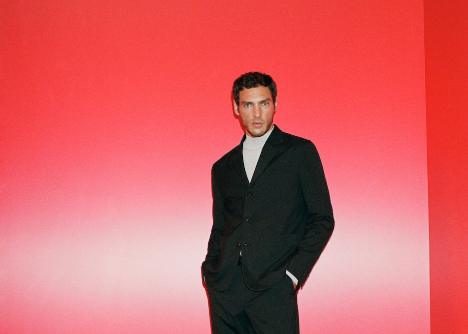 Business dinner outfits for men.