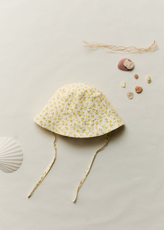 How to dress a newborn in summer.