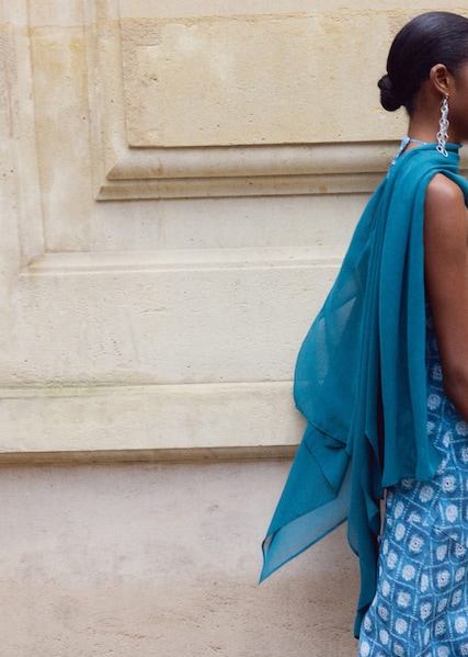Best prom dresses.
