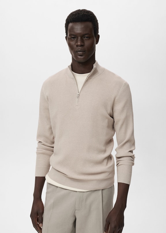 Men's turtleneck jumper outfit.
