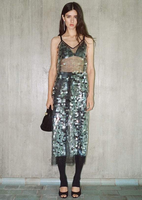 A Christmas look for New Year's Eve with sequins.