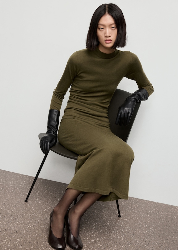 Dresses to wear for Thanksgiving Day.