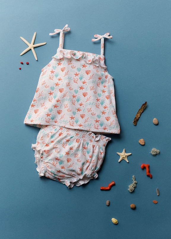 How to dress a newborn in summer.
